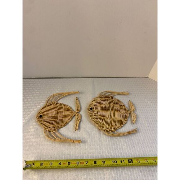 2 Natural wood wicker Fish decoration beach theme  8x8" and 6.5" x8" - Picture 2 of 2